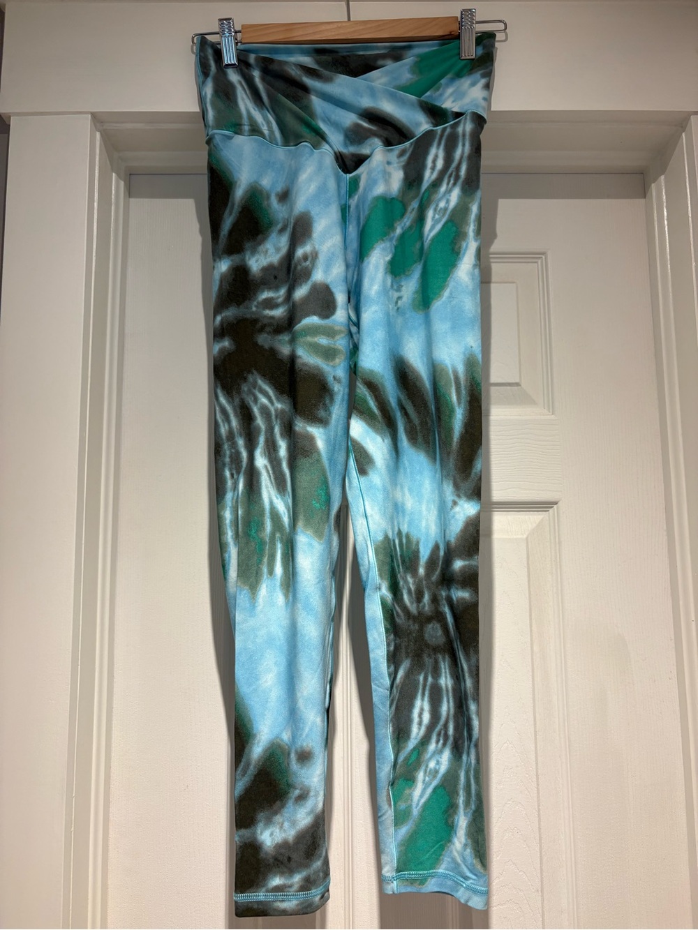Women’s Aerie Tie-Dye Blue & Green Leggings